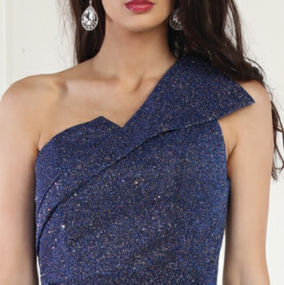 New long one shoulder fitted sparkle dress with leg slit and side drape - Picture 2 of 10